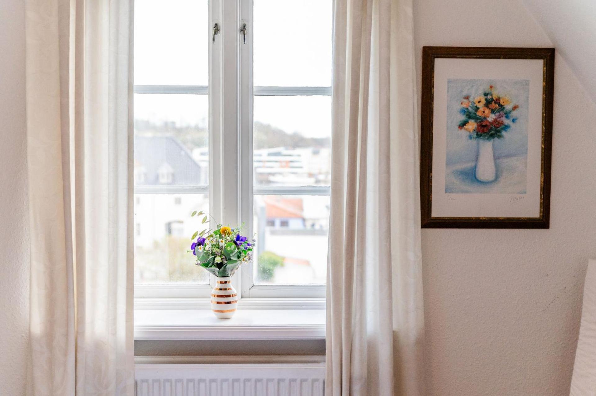 Hafenblick Ferienwohnung In Der Altstadt Mit Parkplatz Flensburg Exterior foto
